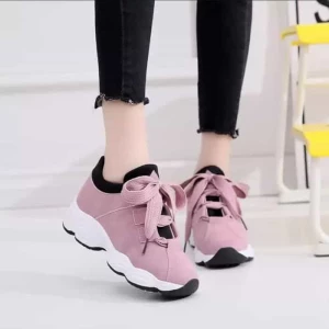Sepatu Wanita Sneaker SP70