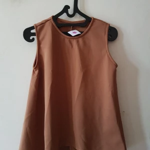 brown scuba blouse