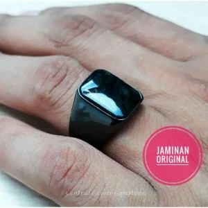 cincin natural black jade di jamin ori
