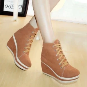 SEPATU BOOT WEDGES LJ04 TAN