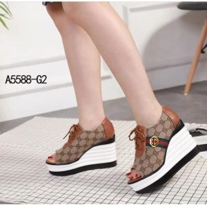 Sepatu Wedges Wanita Anora SDW323