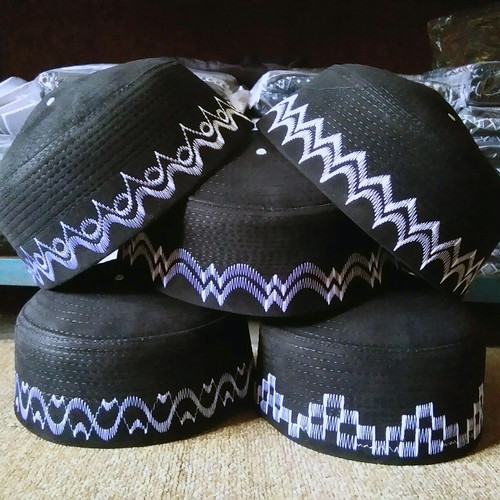 Foto Produk Kopiah Peci Songkok SOLMED dari Grosir Al Ijabah Store
