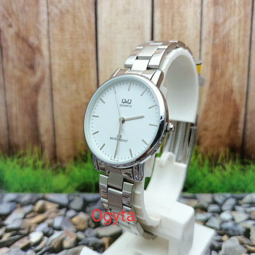 Foto Produk Jam Tangan Wanita Q&Q QQ Analog Tali Rantai Silver QZ01J201Y Original dari Ogyta Shop