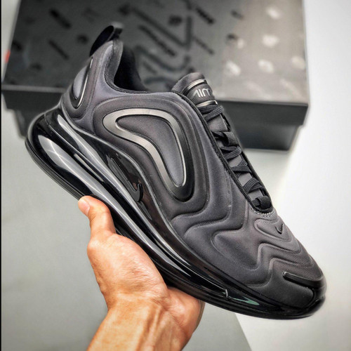 nike triple black 720