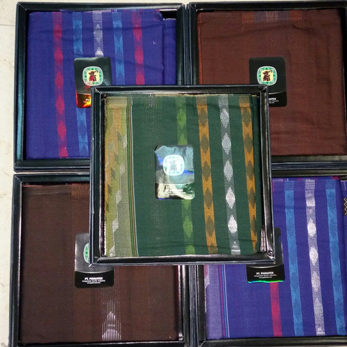 Foto Produk sarung gajah duduk infinity dari siti rohana