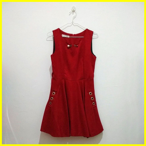 Foto Produk Preloved Baju Second Fashion Dress Cewek Wanita No Lengan Merah Murah dari Iyesh Online Store