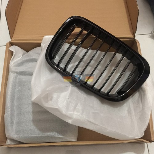 Foto Produk Grill BMW E46 PFL Black Glossy dari uniq1979
