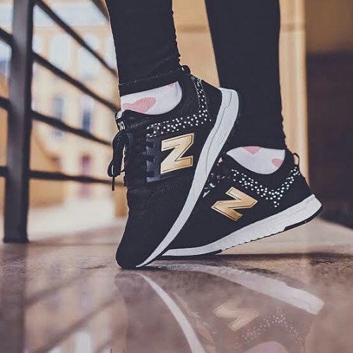 womens black and gold new balance