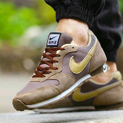 nike md runner 26