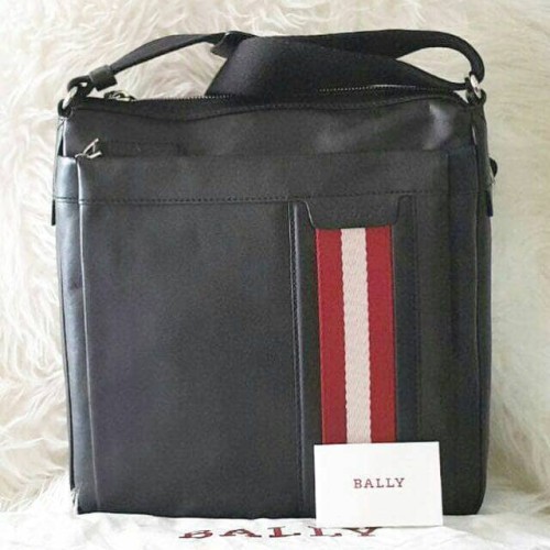 Foto Produk Tas Bally Original Men Crossbody Leather Black dari Laristie
