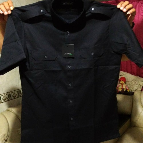 Foto Produk Kemeja Pria Pendek Alisan Pilot Hitam Kantong Dua Pangkat - Hitam, S dari Mega Hero Shirts