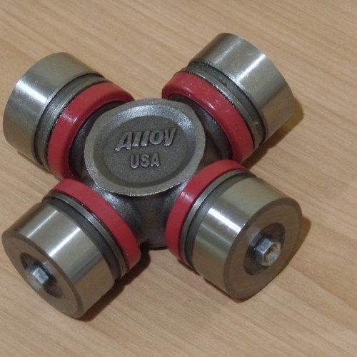 Foto Produk Alloy Omix Ada Axle U-Joint Greasable Dana 30 Cros Joint Depan Jeep dari PIONIR JEEP