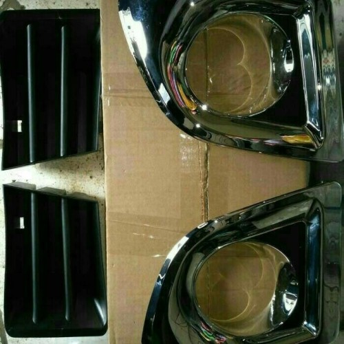 Foto Produk COVER / RING FOGLAMG FOG LAMP AVANZA XENIA NEW VVTI 2010 + KISI KISI dari Zona Variasi Mobil