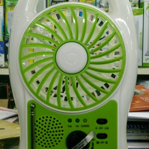 Foto Produk KIPAS MINI RECHARGEABLE + RADIO + LAMPU LED dari ali anwar berkah