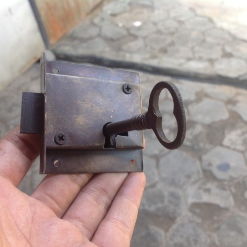 Foto Produk Kunci gerobok kuningan antik dari WA Brass Hardware