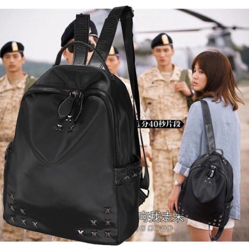Foto Produk tas ransel wanita rock star impor hitam - Backpack nylon cewek 2 way dari Gosirshop