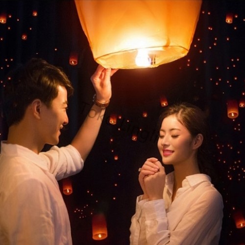 Foto Produk Lampion Terbang / Flying Sky Lanterns dari tokolingli
