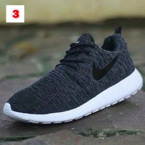 Foto Produk sepatu nike rosherun sneakers pria sepatu running dari PERUGU