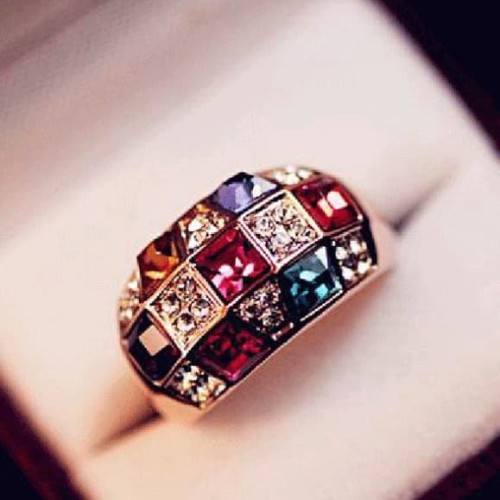 Foto Produk Cincin Motif 3-Baris 5-Kolom Dengan Kristal Warna-Warni dari Ramayana Grosir