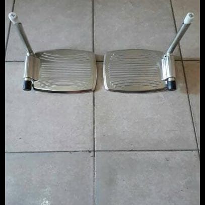 Foto Produk Pijakan Kaki Pada Kursi Roda(Jual Satuan)/Dampal/Sperpart dari Elvand Store