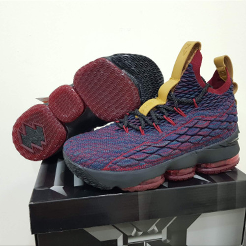 lebron 15 volcano