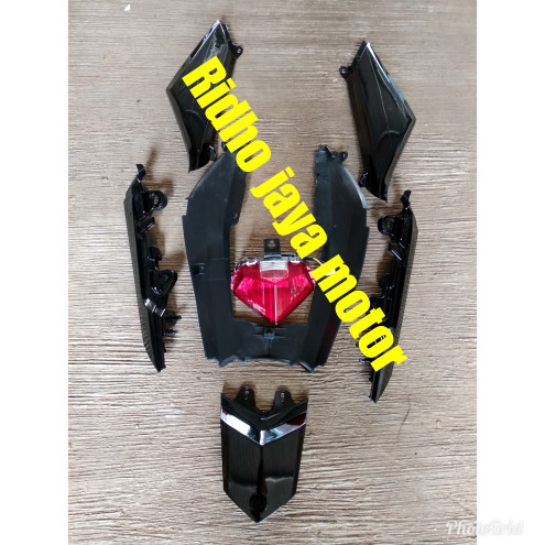 Foto Produk cover body Vixion new ks set dan lampu stop dari Ridho jaya motor