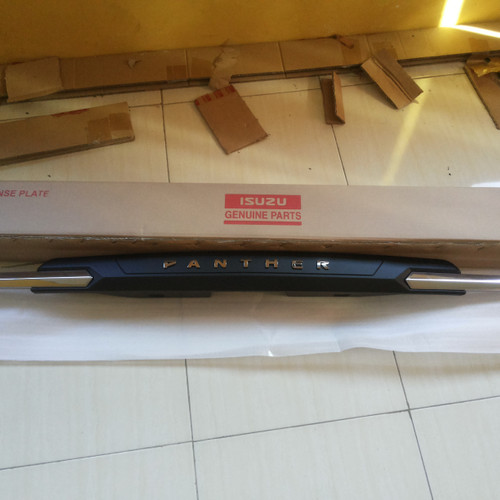 Foto Produk list garnish pintu belakang panther kapsul dari Ang Motor