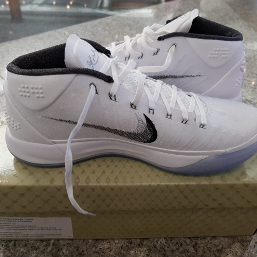 kobe ad mid white ice