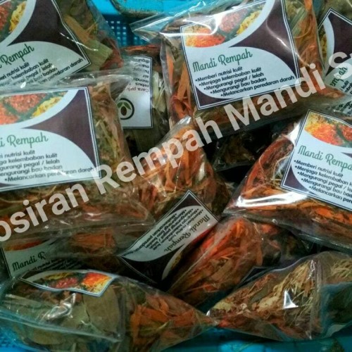 Foto Produk Rempah Mandi Wangi Kemasan Praktis Sekali Pakai ( Eceran ) dari SrikandiTradisionalspa