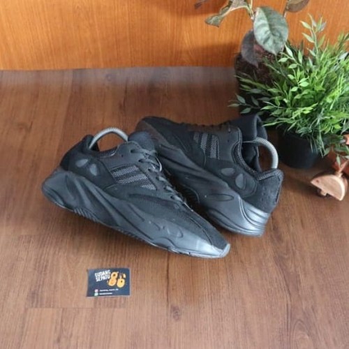 triple black waverunner