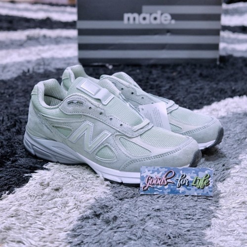 990v4 mint