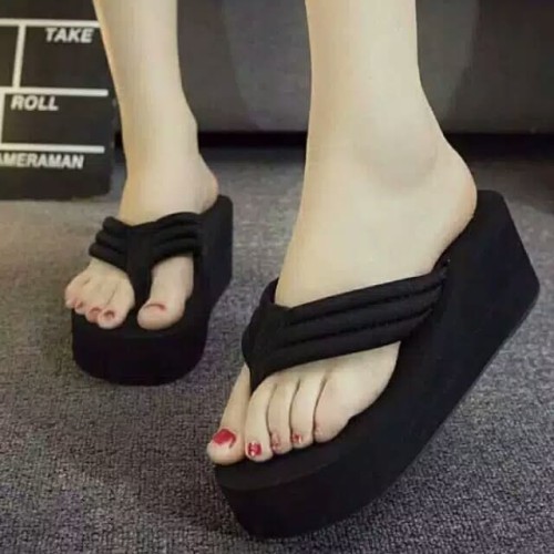 Foto Produk Sandal Wedges Spons (Hitam) - Hitam, 36 dari Reiv_Shop