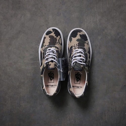 vans classic x carhartt