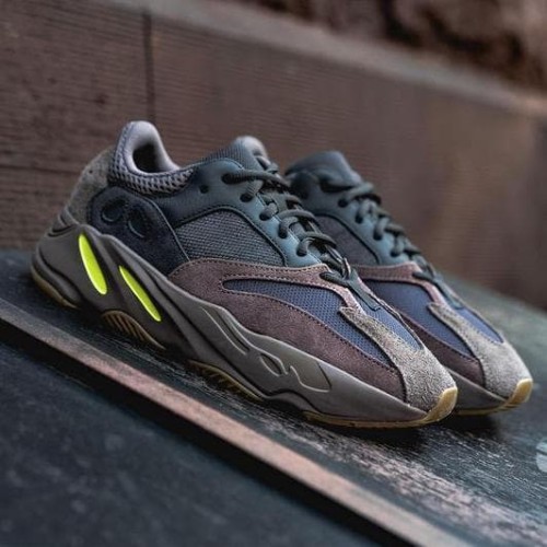 gray yeezy 700