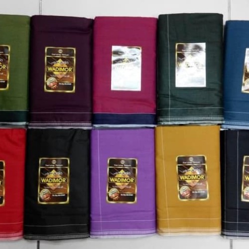 Foto Produk Termurah Sarung Tenun Wadimor Polos Warna , Hitam Dan Putih Promo dari Ridwann acc