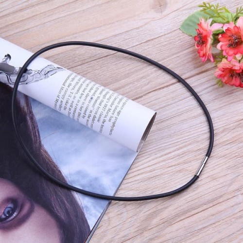 Foto Produk Kalung Choker Bahan Karet 3mm Warna Hitam dari Dewok helm