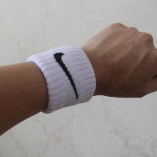 nike hand band