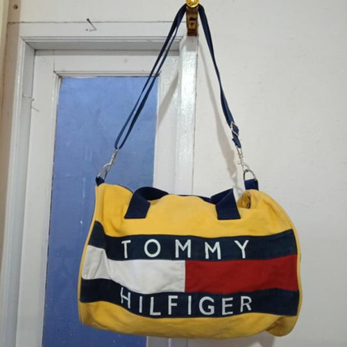 tommy sling bag