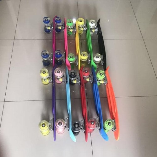 Foto Produk Paling Baru Papan Skateboard Pu Roda Led Dengan Cahaya Anak Deck dari kamaluddinahmad