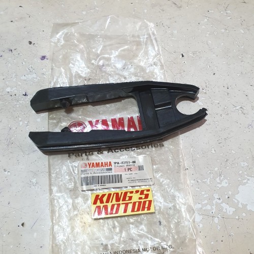 Foto Produk KARET TAHANAN RANTAI VIXION NEW / KARET STENKAS VIXION NEW ASLI YAMAHA dari King'S Motor