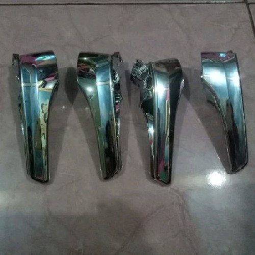 Foto Produk Handle Pintu dalam Innova Reborn dari Variasi Motor Speed