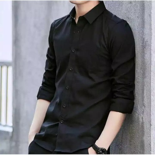 Foto Produk kemeja kantoran lengan panjang pria hitam polos model slimfit dari azam shopp