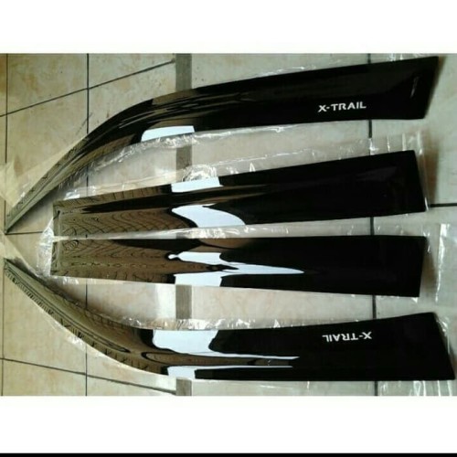 Foto Produk Talang Air Nissan X-Trail 2007-2008-2009-2010-2011-2012 dari DUA PUTRI VARIASI MOBIL