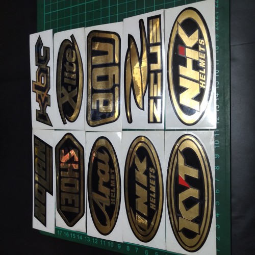 Foto Produk Cutting Sticker Chrome Gold Logo Helm 10cm KYT, SHOEI, ARAI, KBC DLL dari Teras Digital