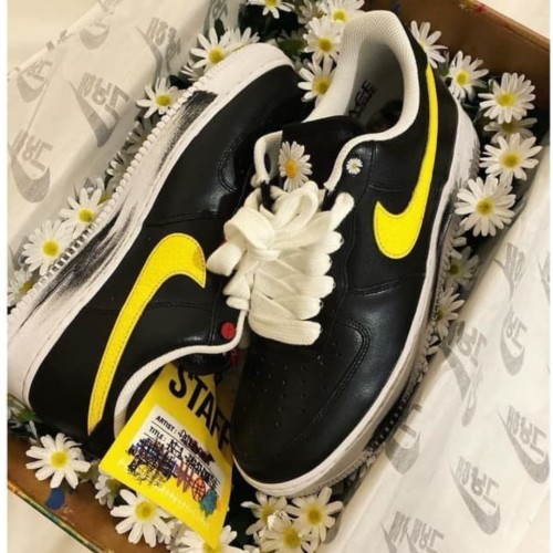g dragon nike yellow