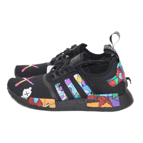 adidas nmd r1 x kaws