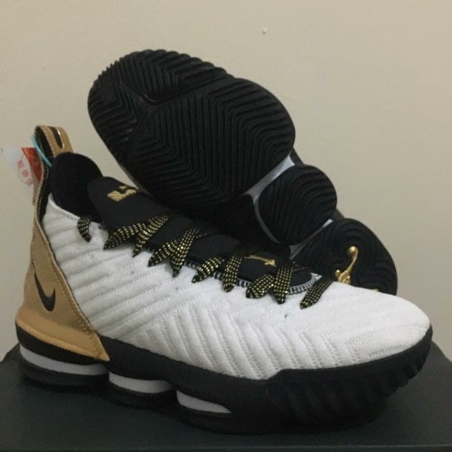 basket lebron james 16