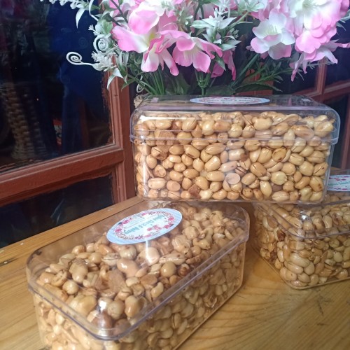 Foto Produk Kacang Goreng Bawang toples 500gr dari DRSukses