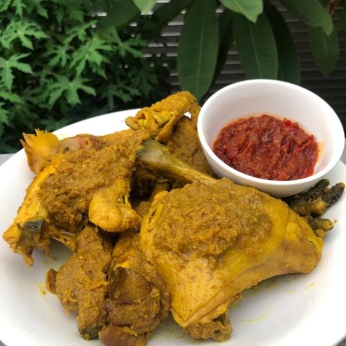 Foto Produk Ayam Kampung Goreng Lengkuas Frozen/beku - Siap goreng + Sambel Mantap - setenga kampung dari Halona Utama