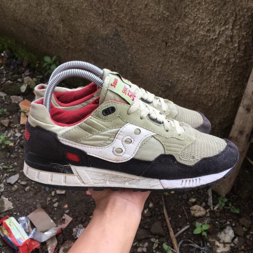 jual saucony shadow